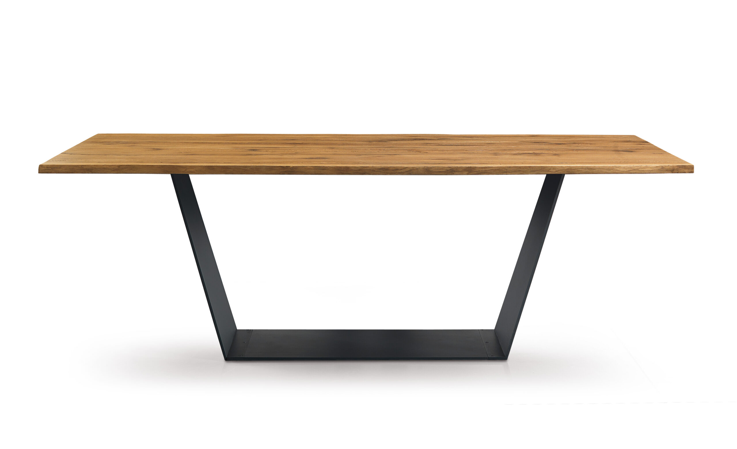 ELIO wild oak table