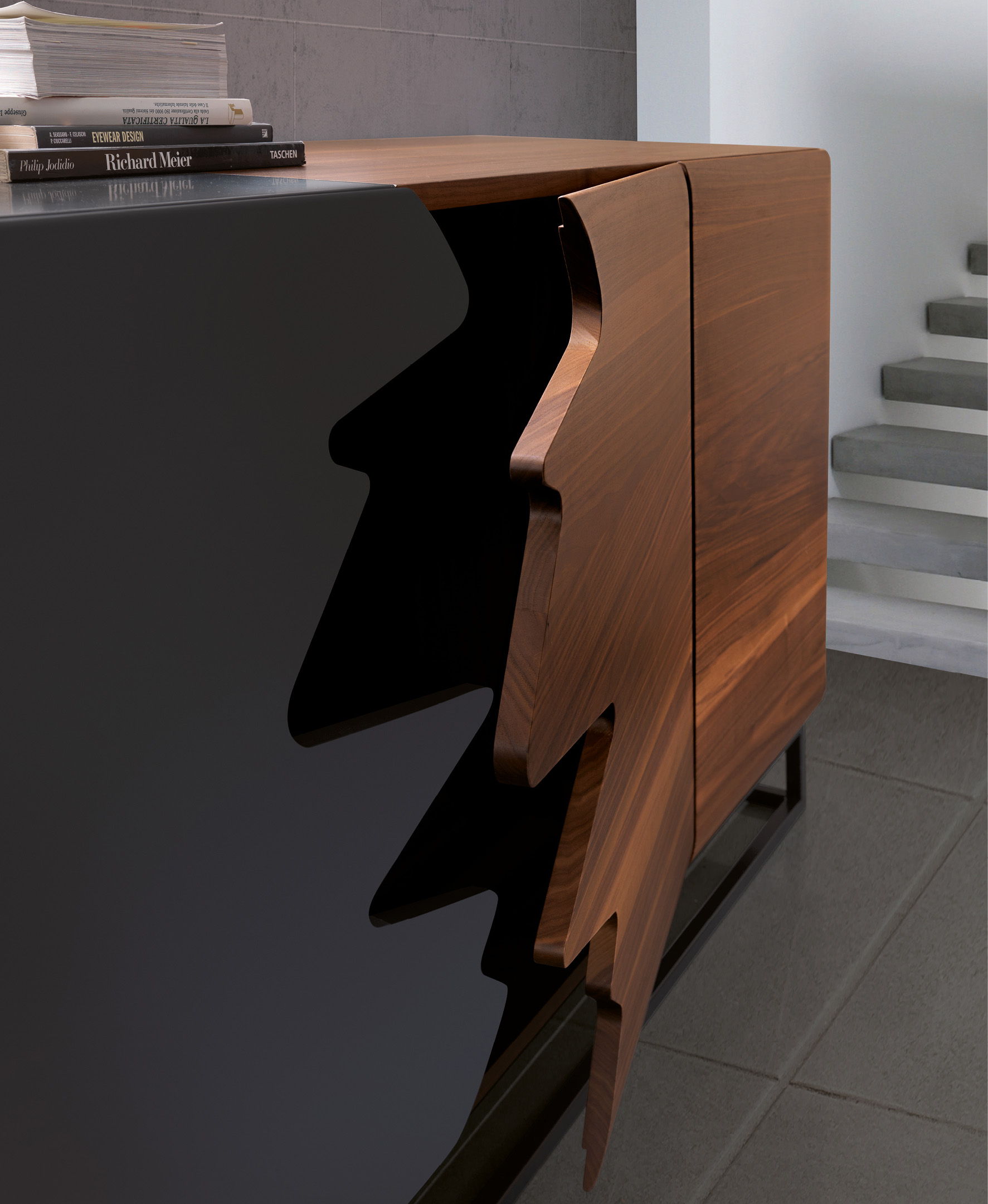 KALI 2 doors highboard - Image 4
